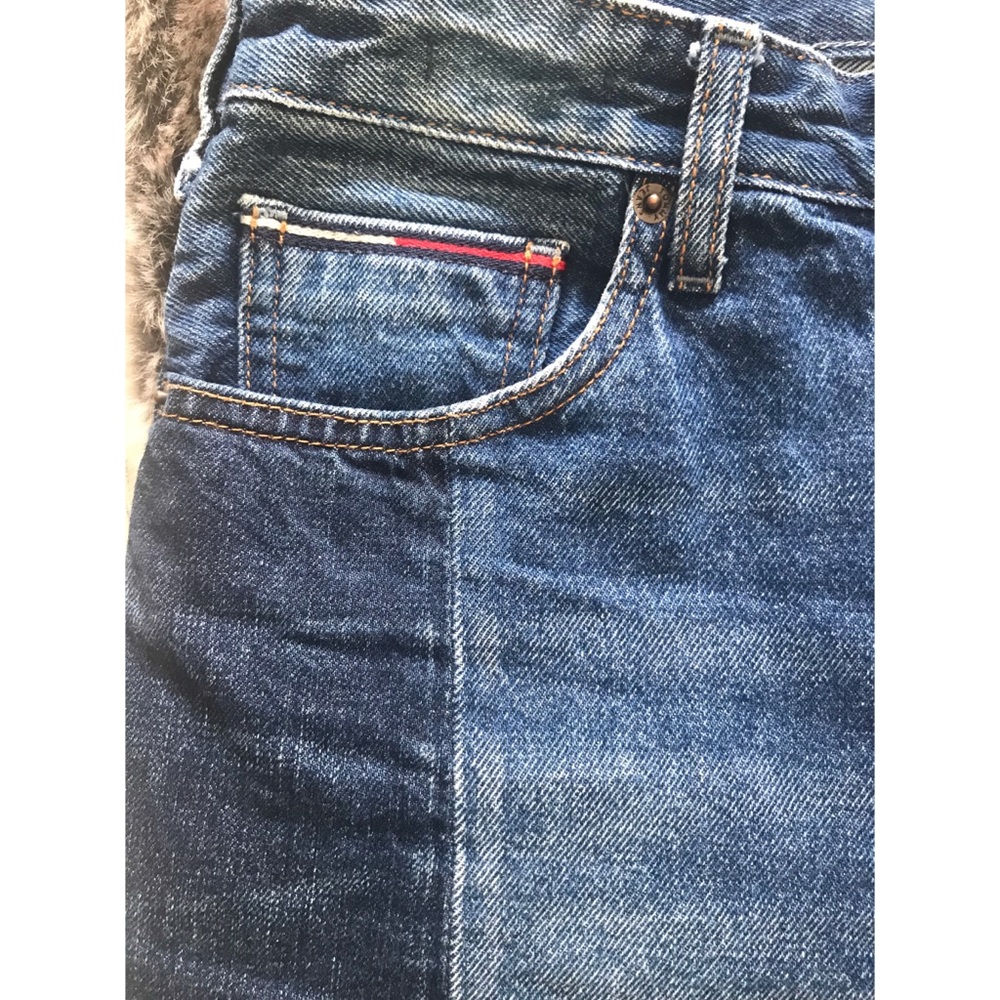 NWOT Two Tone Raw Hem Izzy Tommy Jeans
